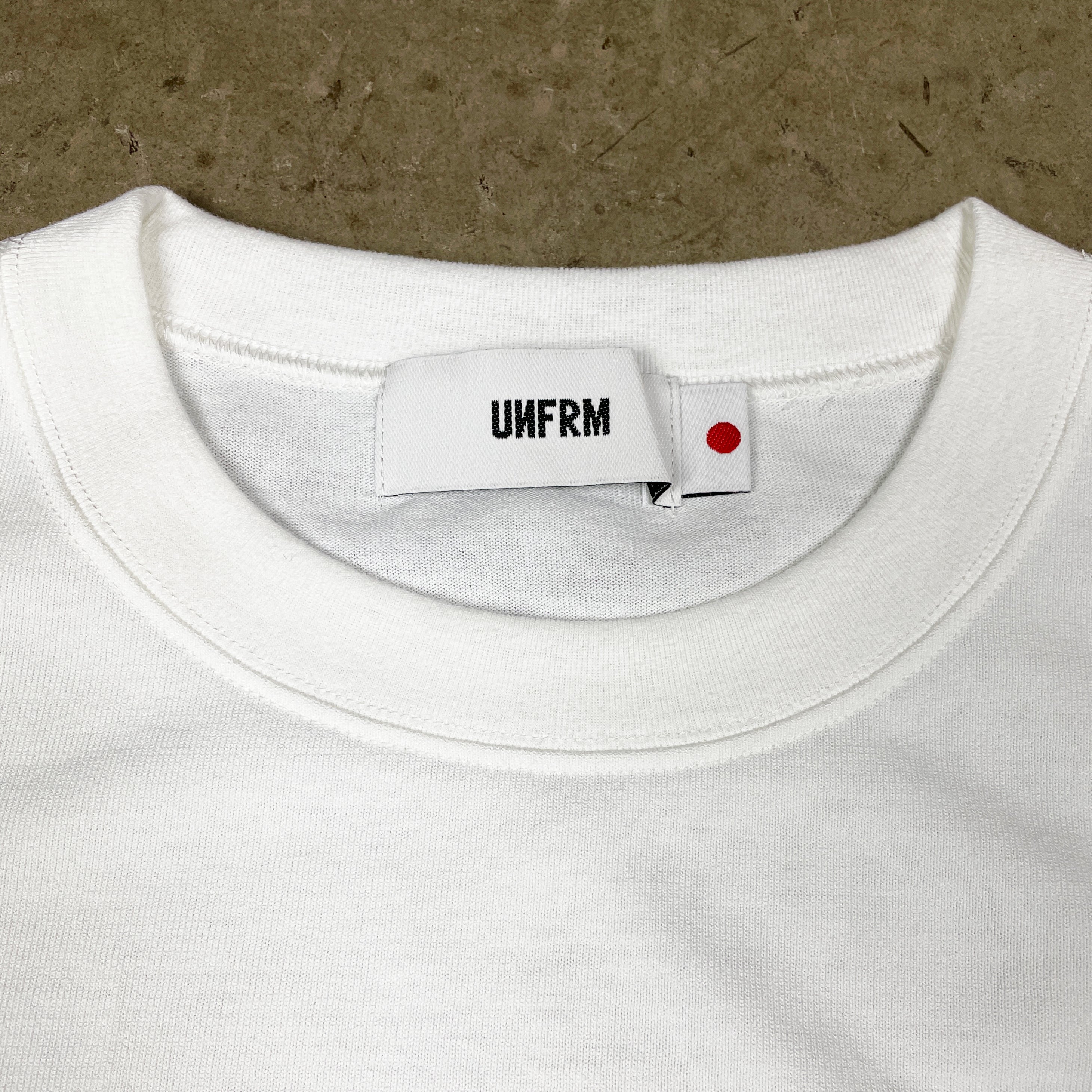 HEAVY WEIGHT EMBROIDERED UOS LOGO  DRY POCKET T-SHIRT